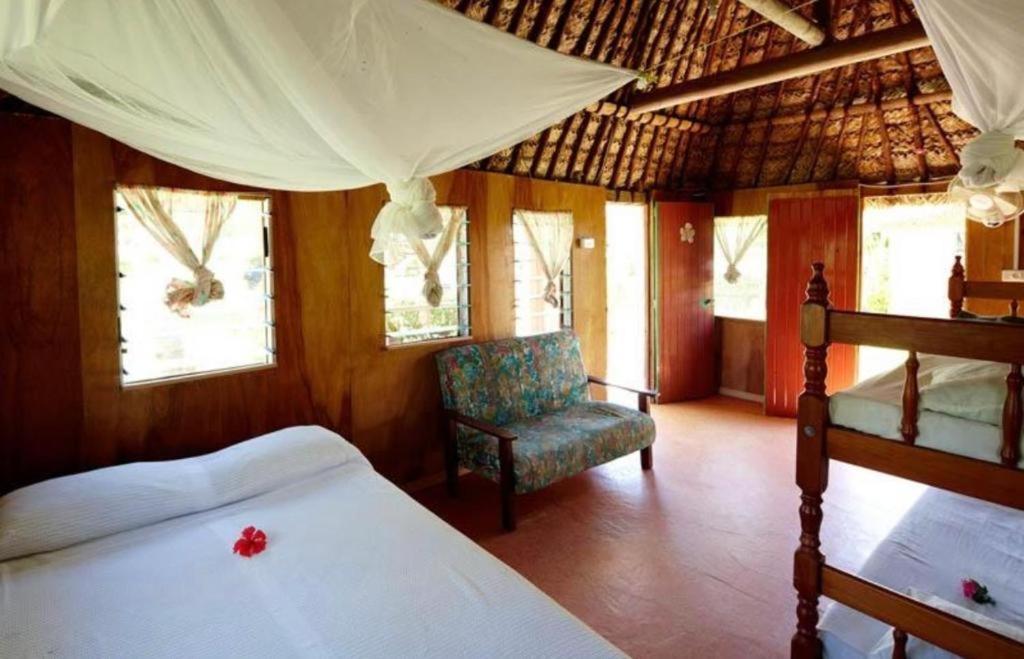 Nabua Lodge Naisisili Ngoại thất bức ảnh